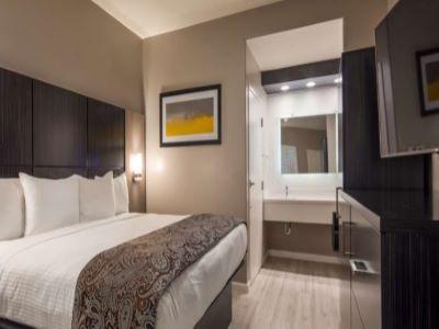 Surestay By Western Silicon Valley Hotel 3*